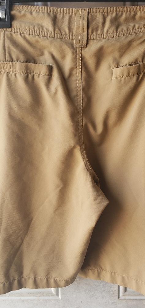 Men shorts - Picture 2 of 3